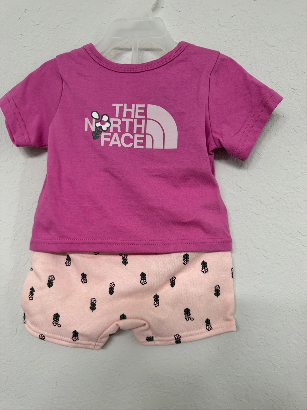 NWT the north face baby summer cotton set Sz 3-6M